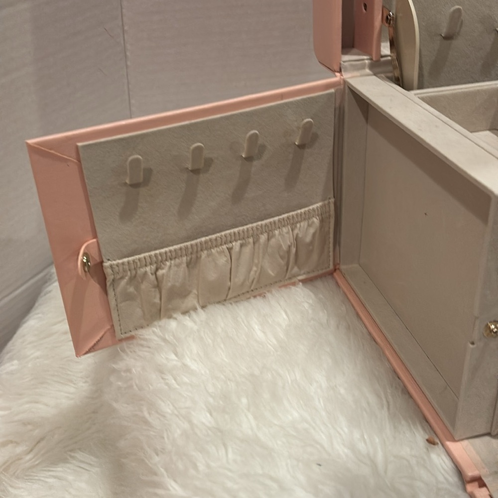 Pink Jewelry Box Expandable with Organizers NWOT - Picture 15 of 16
